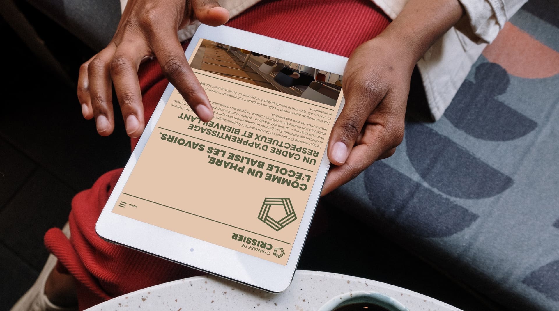 mockuuups ipad gycri.jpeg