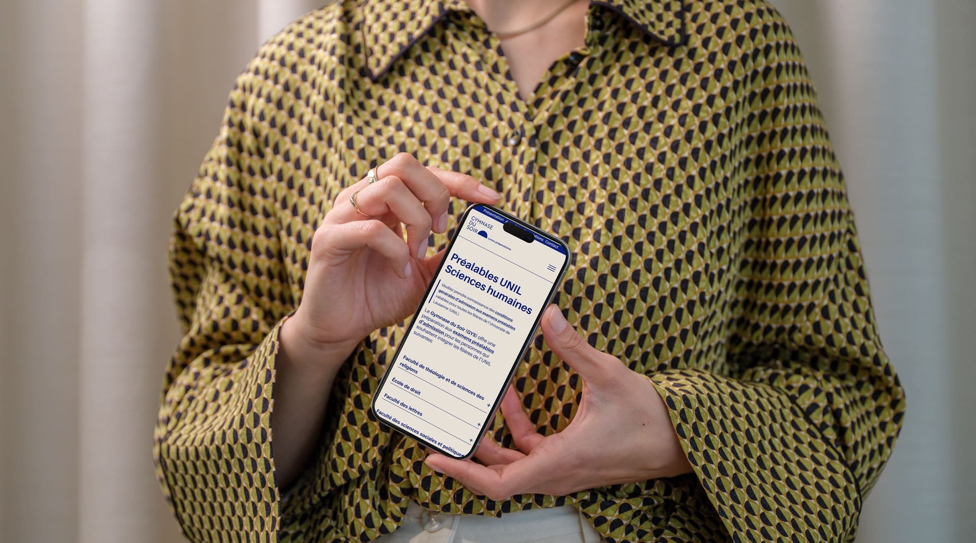 mockuuups iphone gys.jpeg